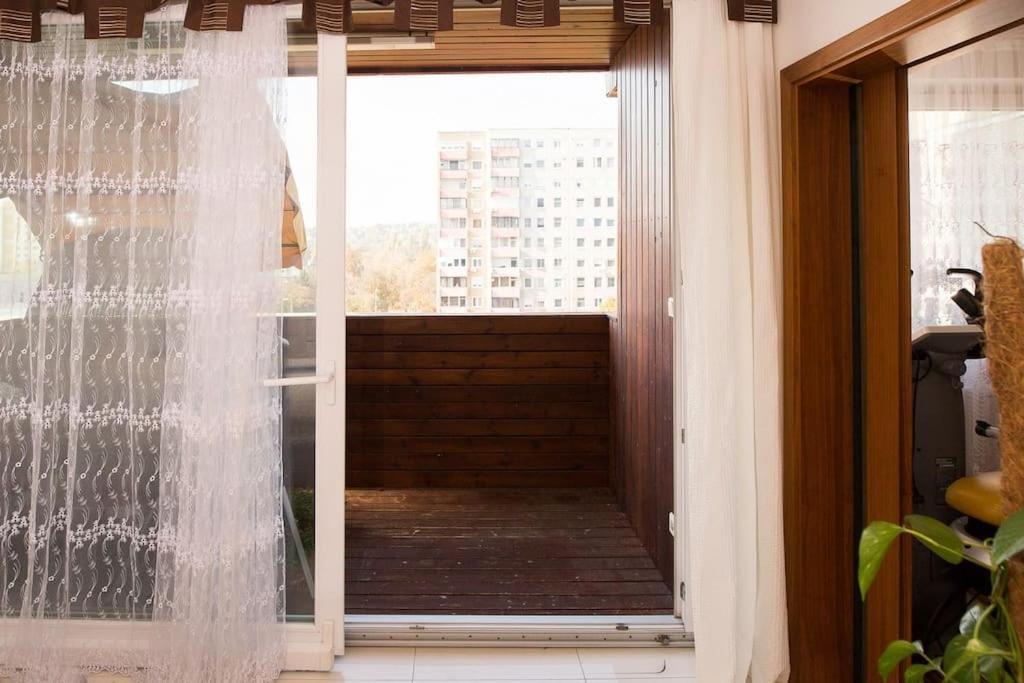Orangehomes One Bedroom With Fireplace Appartement
